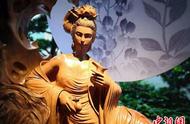 中国古老根雕艺术：仿若美女与野兽的奇妙形象